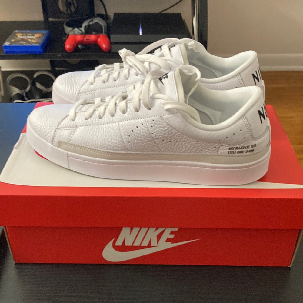 Nike blazer low slightly worn look new no box